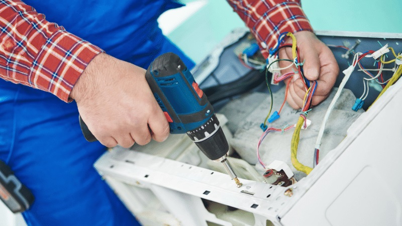 Alaşehir Silverline Silverline çamaşır makinesi kart tamiri – Su almama arızası orijinal parça ile giderildi. - Teknik servis örneği